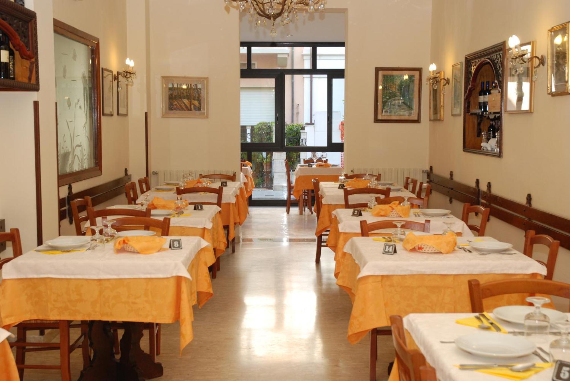 Hotel Caribe Viareggio Bagian luar foto