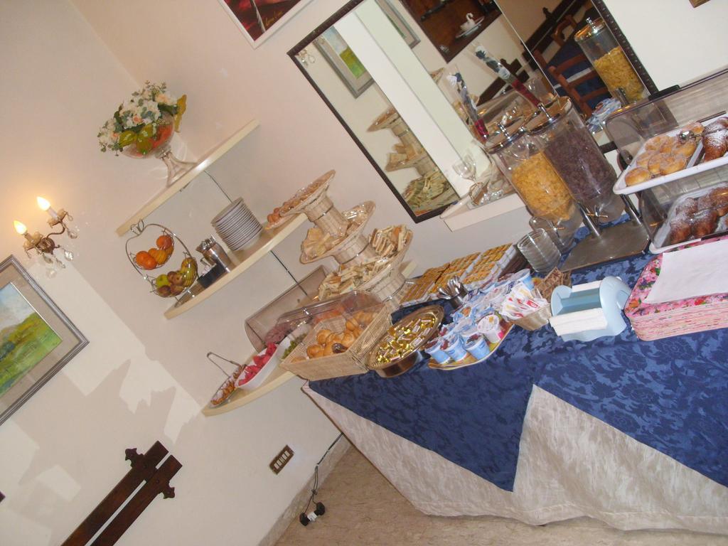 Hotel Caribe Viareggio Bagian luar foto