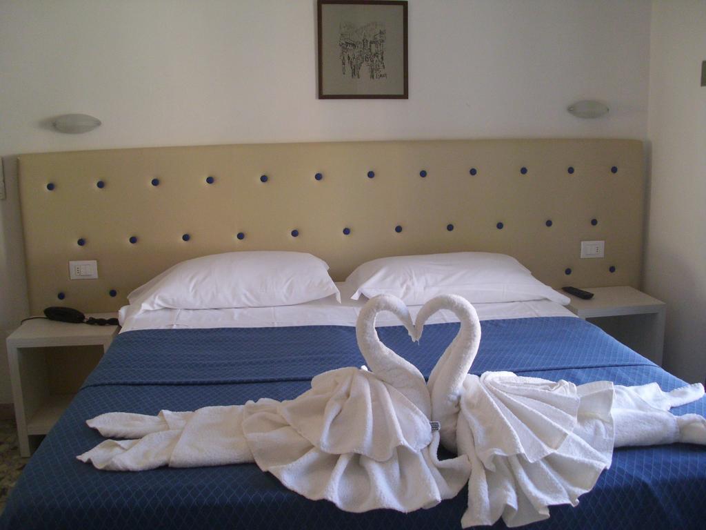 Hotel Caribe Viareggio Ruang foto