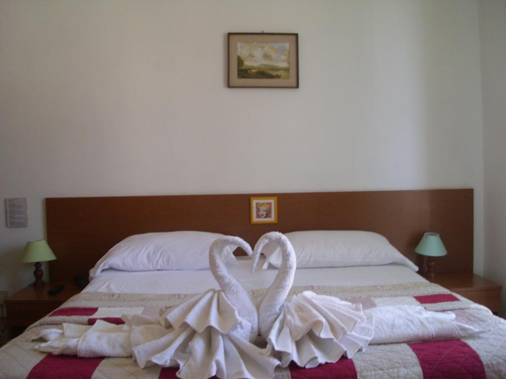 Hotel Caribe Viareggio Bagian luar foto