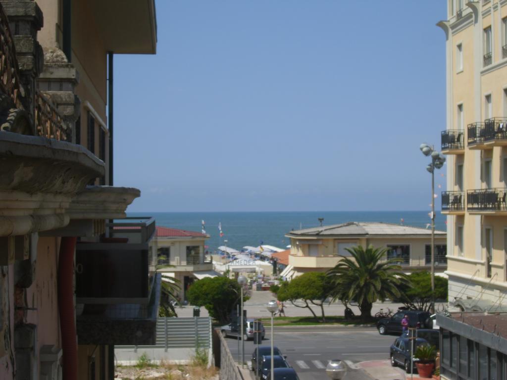 Hotel Caribe Viareggio Ruang foto