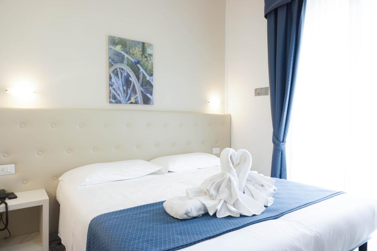 Hotel Caribe Viareggio Bagian luar foto